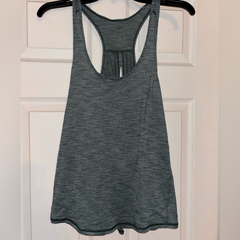 Lululemon Green Women's open back Tank Top